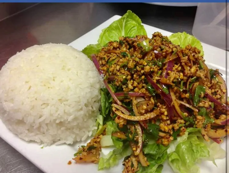 Fresh Basil & Chili Garlic at Polly's Thai Food, Lawton OK