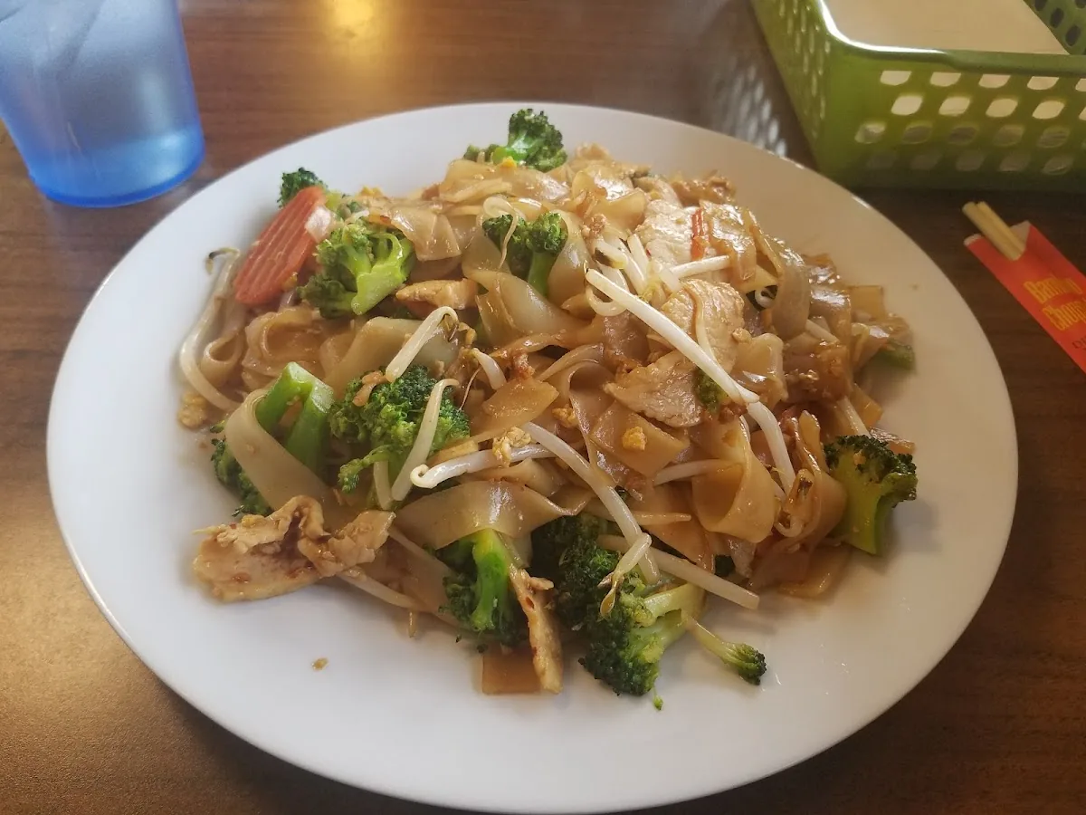 Pad Se-Ewe at Polly's Thai Food, Lawton OK
